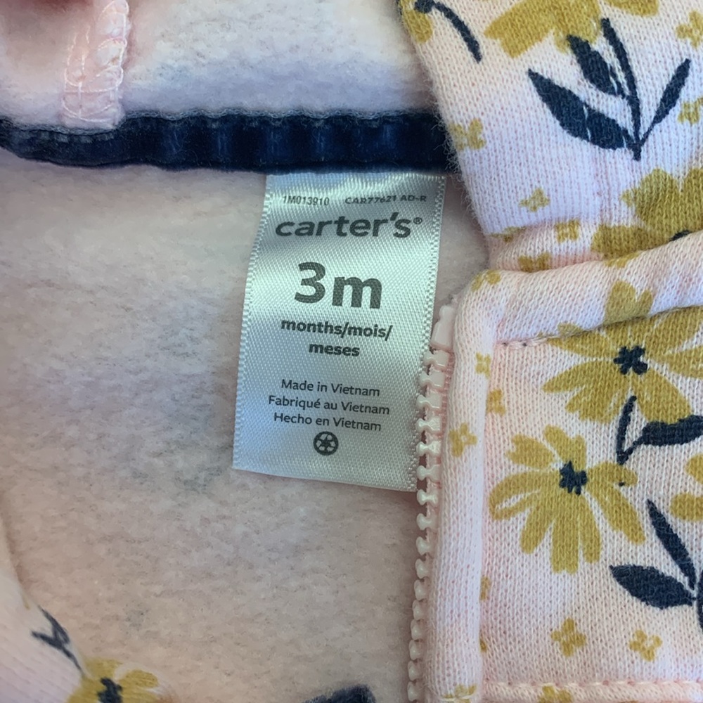 Carter’s hoodie coverall - Picture 3 of 8